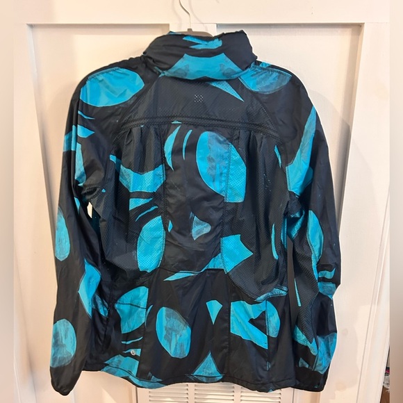 Lululemon Back Pack It Jacket hidden hood - Picture 6 of 7